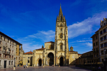 Fototapeta premium Cathedral of El Salvador. Oviedo, Spain (13th-16th centuries). Gothic-style cathedral also known as “Sancta Ovetensis.” It is a destination for pilgrims on the Camino de Santiago.