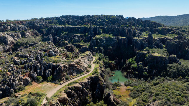 vista del cerro del Hierro en el parque natural de la sierra Norte de Sevilla, Espa&ntilde;a
