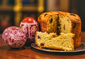 ostermotive painted easter eggs orthodox religion, Slavic bread, on the table in Russian flat home , ostern to celebrate Christ's coming back to life after the Crucifixion. Happy Easter!