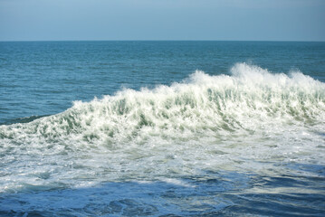 Saint-Malo, Grandes Marées - Marée haute, brise-lames, éclaboussures, vagues et plage, promenade