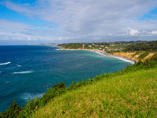 Vue de la côte basque depuis les falaises d'Arxiloa, square de la croix d'Archilua à Saint-Jean-de-Luz