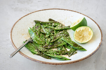 Sesame Mangetout Served