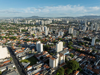 A Lapa, um dos bairros mais tradicionais de São Paulo, ganha uma nova dimensão vista do alto. Com...