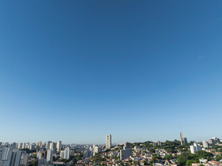 A Lapa, um dos bairros mais tradicionais de São Paulo, ganha uma nova dimensão vista do alto. Com...