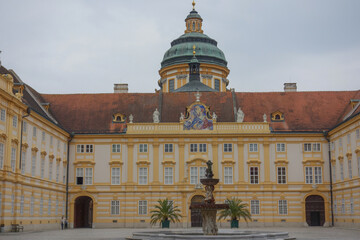 Obraz premium Kreuzfahrt auf der Donau