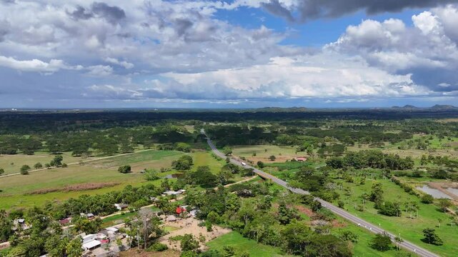Video a&eacute;reo realizado en zona rural del municipio de San Carlos, en el Departamento de Cordoba, Colombia. Resaltan las planicies utilizadas principalmente para actividades ganaderas.