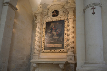 interno della chiesa santa croce di lecce in puglia