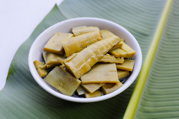 Bamboo shoot in tiliacora triandra juice