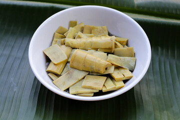 Bamboo shoot in tiliacora triandra juice