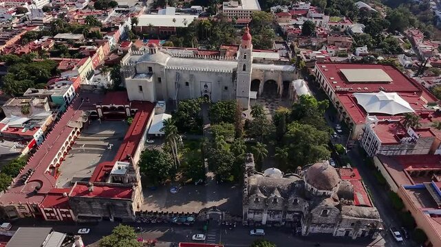 Aerial view of Cuernavaca's historic city center, featuring its iconic cathedral and the Diocese of Cuernavaca