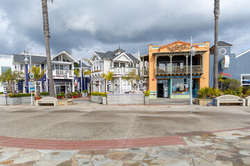 Obraz premium The town of Avila Beach in California on the Pacific Ocean, USA.