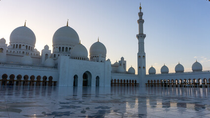 Obraz premium Sheikh Zayed Grand Mosque in Abu Dhabi, United Arab Emirates