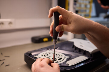 When it comes to repairing electronics, utilizing precision tools is of utmost importance