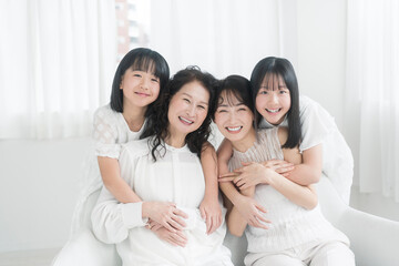 Fototapeta premium 3世代母娘のビューティーイメージ