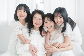 Obraz premium 3世代母娘のビューティーイメージ