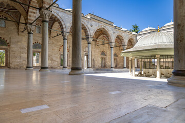 Fototapeta premium Yavuz Sultan Selim Mosque. inner courtyard in the garden 