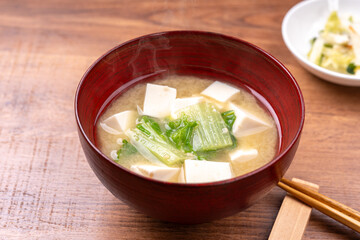 しろ菜の味噌汁