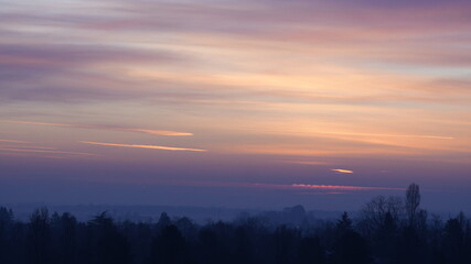 Golden Sunrise: A Breathtaking Start to the Day