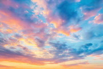Fototapeta premium Dramatic Colorful Clouds During Sunset with Stunning Sky Gradient