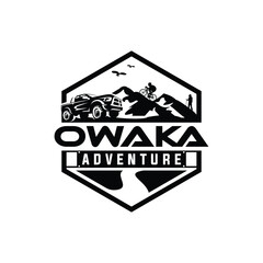 Obraz premium Off Road Car 4x4 Vehicle Event, Show, Festival, Club Extreme Extreme Forest Expedition Adventure Retro Vintage Classic Style Logo Template, Badge, Emblem, Sticker, Sign, Poster, Stamp, Label, Icon