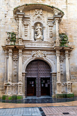 Obraz premium Ornate baroque facade of Santa Maria de la Redonda, Logrono