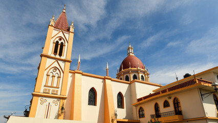 Fototapeta premium Colorful Church in Coatepec, Mexico