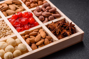 Mix of macadamia, pine, cashew, hazelnut, peanut, pistachio nuts