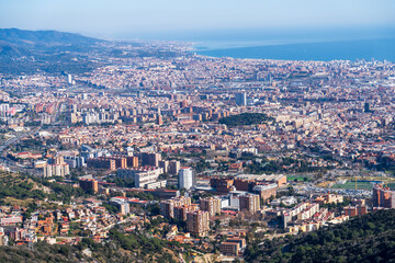 Fototapeta premium Barcelona, ​​Spain - February 3, 2025: Aerial view of the city. Cityscape Temple of the Sacred Heart, Tibidabo