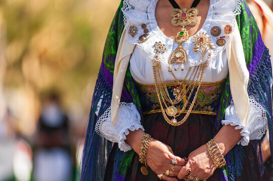 woman in traditional sardinian costume