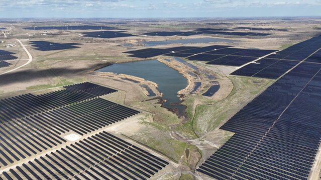 Solar panel farms in Texas