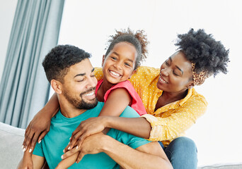Obraz premium mother mom father child daughter fun family man girl teenager teen happy together happiness black african american bonding parent love young