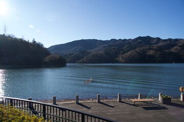 Morning sun and the scenery of Sagami Lake