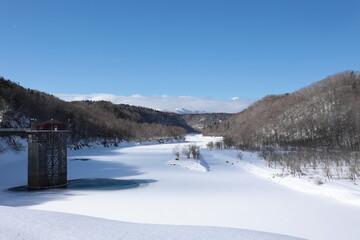 漁川ダムから眺めた真冬のえにわ湖