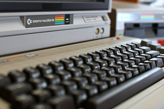 Vintage Retro Commodore 64 C64 computer 1980s