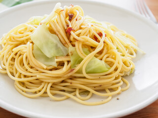 キャベツとアンチョビのパスタ