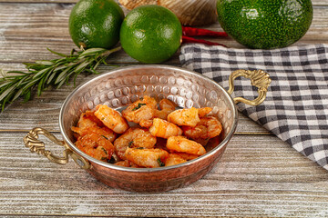 Roasted shrimps in the bowl