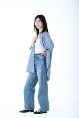 日本人女性のファッションモデルイメージ