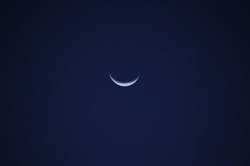 三日月　Crescent
