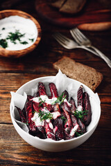 Baked beetroot with yogurt and dill