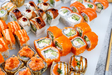 fFesh sushi set traditional japanese food