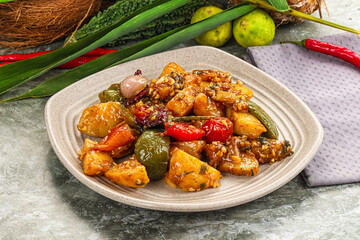 Potato with bell pepper and gravy