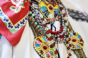folk women's neck jewelry
