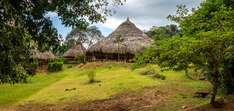 Parar&aacute; Puru, a traditional Ember&aacute; village, Chagres National Park, Panama