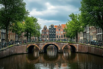 Fototapeta premium Iconic Amsterdam Sign: Emblem of Dutch Culture and Historic European Architecture