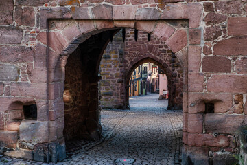 Frankreich, Riquewhir, Elsass, Weinstra&szlig;e, Grand Est, Fachwerkh&auml;user