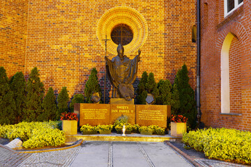 2023-06-19; monument to Paul II the city of Elblag Poland