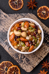 Honeyed cashew nuts, walnuts, hazelnuts, pine nuts and dried fruits