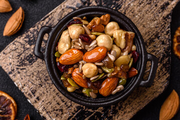 Honeyed cashew nuts, walnuts, hazelnuts, pine nuts and dried fruits
