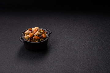 Honeyed cashew nuts, walnuts, hazelnuts, pine nuts and dried fruits