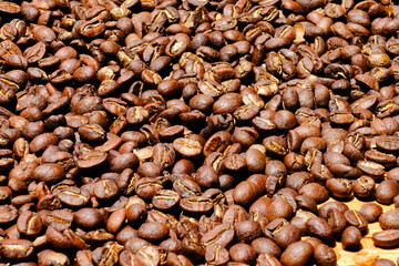 roasted coffee beans background, brown coffee beans.